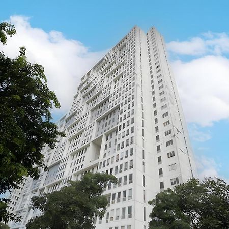 Capital O Urbano Hotel Bekasi Exterior photo