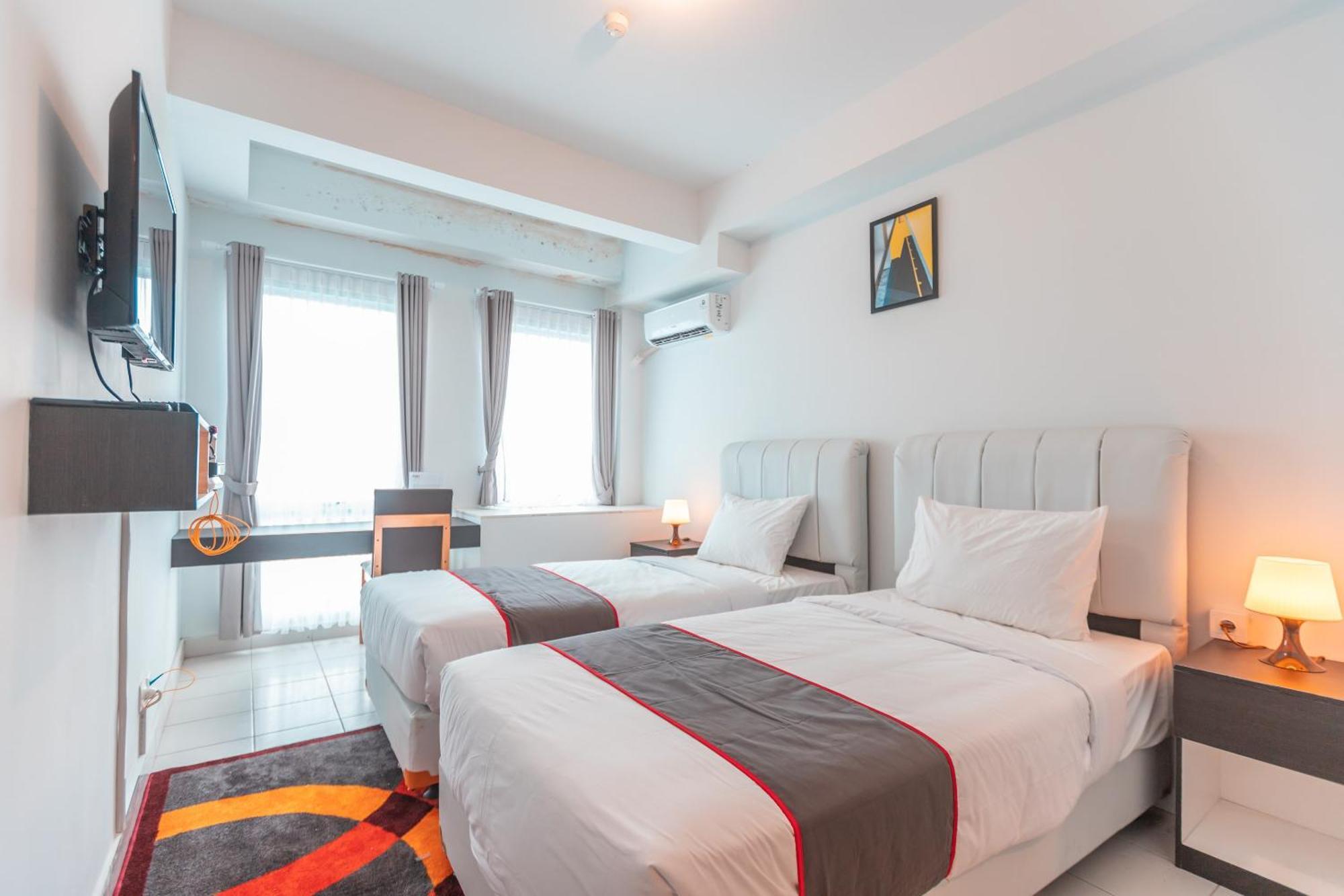 Capital O Urbano Hotel Bekasi Exterior photo