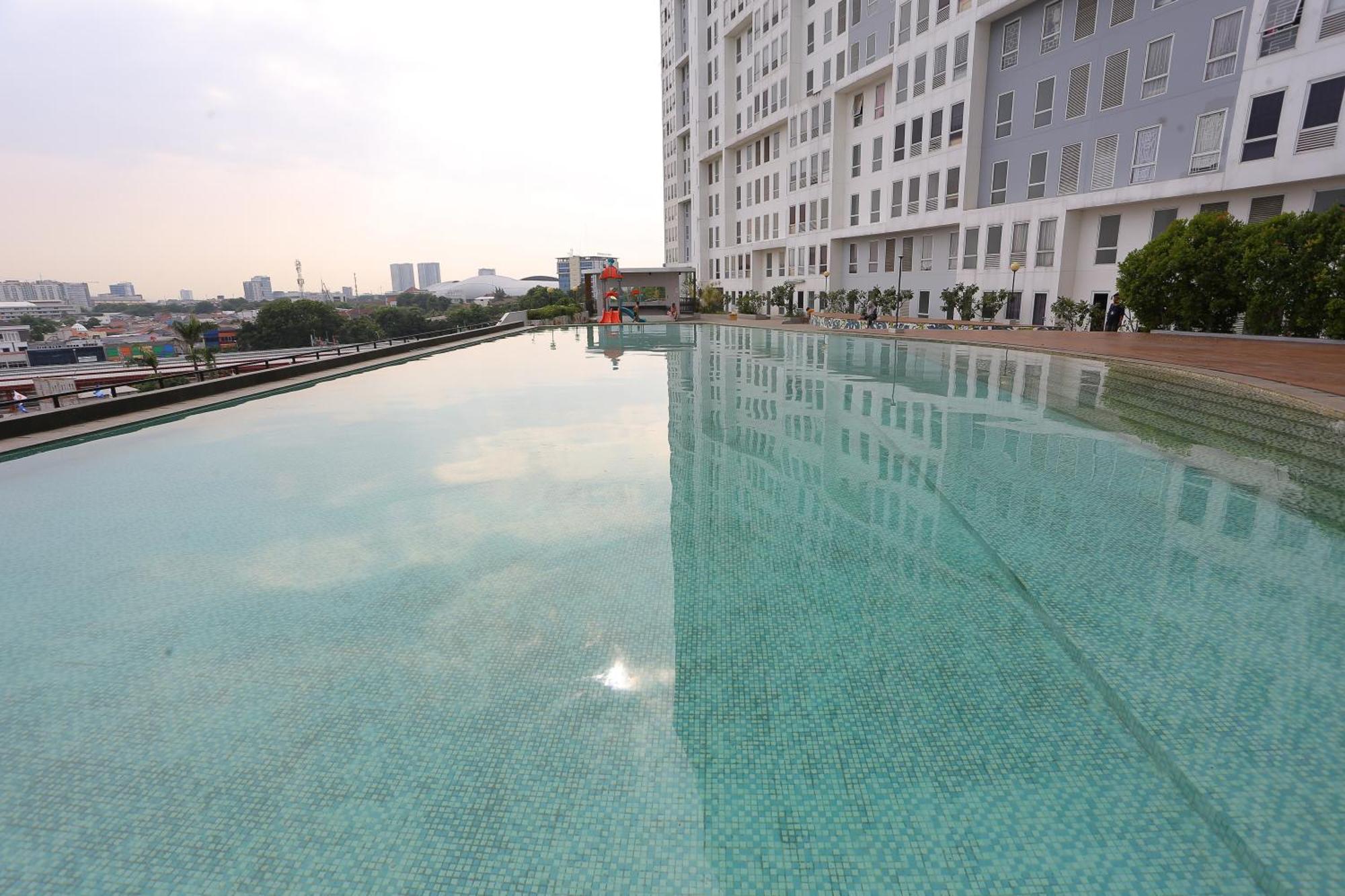 Capital O Urbano Hotel Bekasi Exterior photo